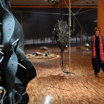 Gerda Gruber recibe homenaje en el Museo de Arte Moderno con retrospectiva de más de cinco décadas