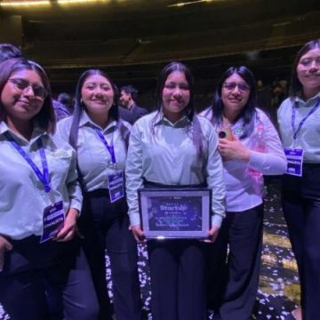 Obtienen estudiantes UTH reconocimiento al Mejor Espíritu Emprendedor StartUp 2026