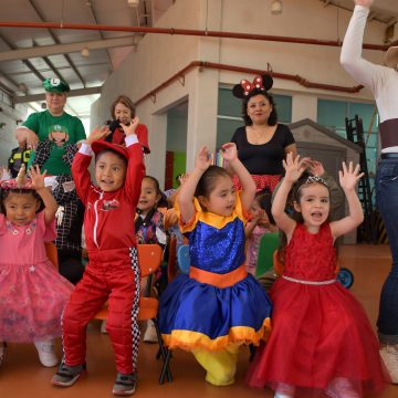 Rectora Lilia Cedillo encabeza festejo del Día de la Niña y el Niño en el Círculo Infantil de la BUAP