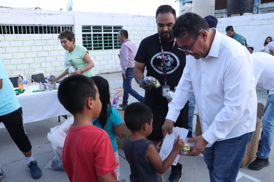 En recorrido por la Mixteca, el diputado Pável Gaspar destacó el compromiso con el desarrollo social y la niñez