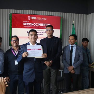 Jóvenes poblanos representarán a México en Olimpiada Internacional de Matemáticas en Singapur