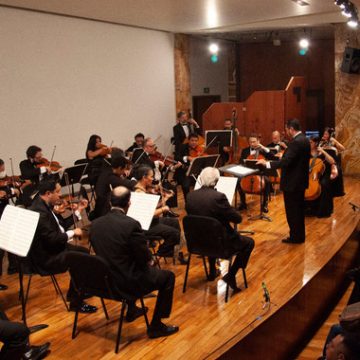 México vibra con la OCBA: estrenos mundiales y saxofón protagonizan concierto gratuito en el Jardín Escénico